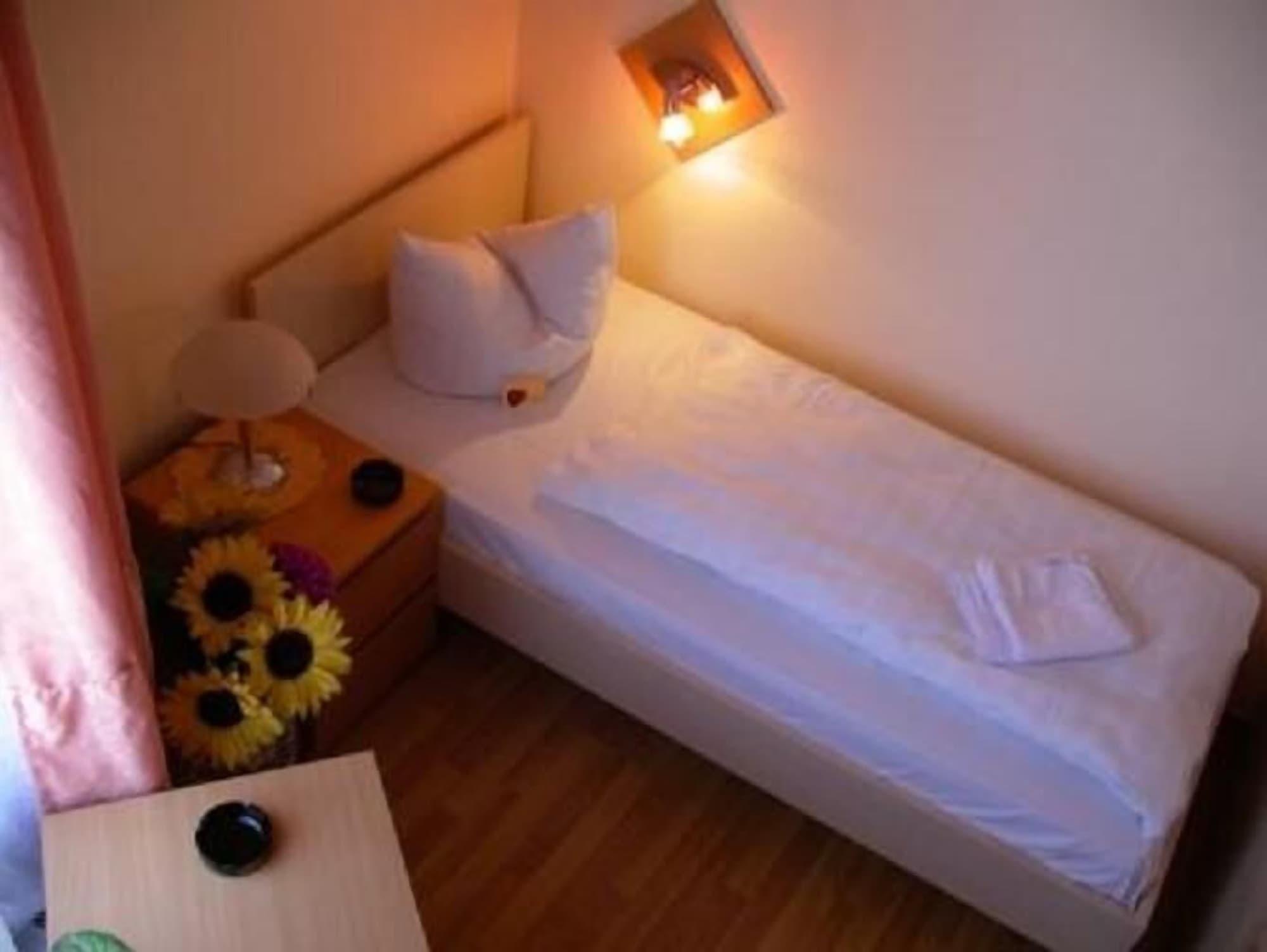 Hotel Garni Djaran Offenbach am Main Zewnętrze zdjęcie