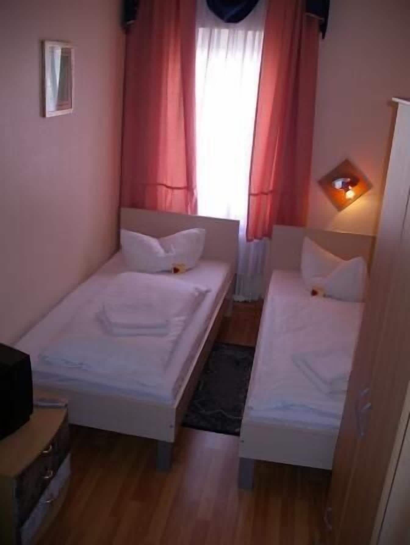 Hotel Garni Djaran Offenbach am Main Zewnętrze zdjęcie