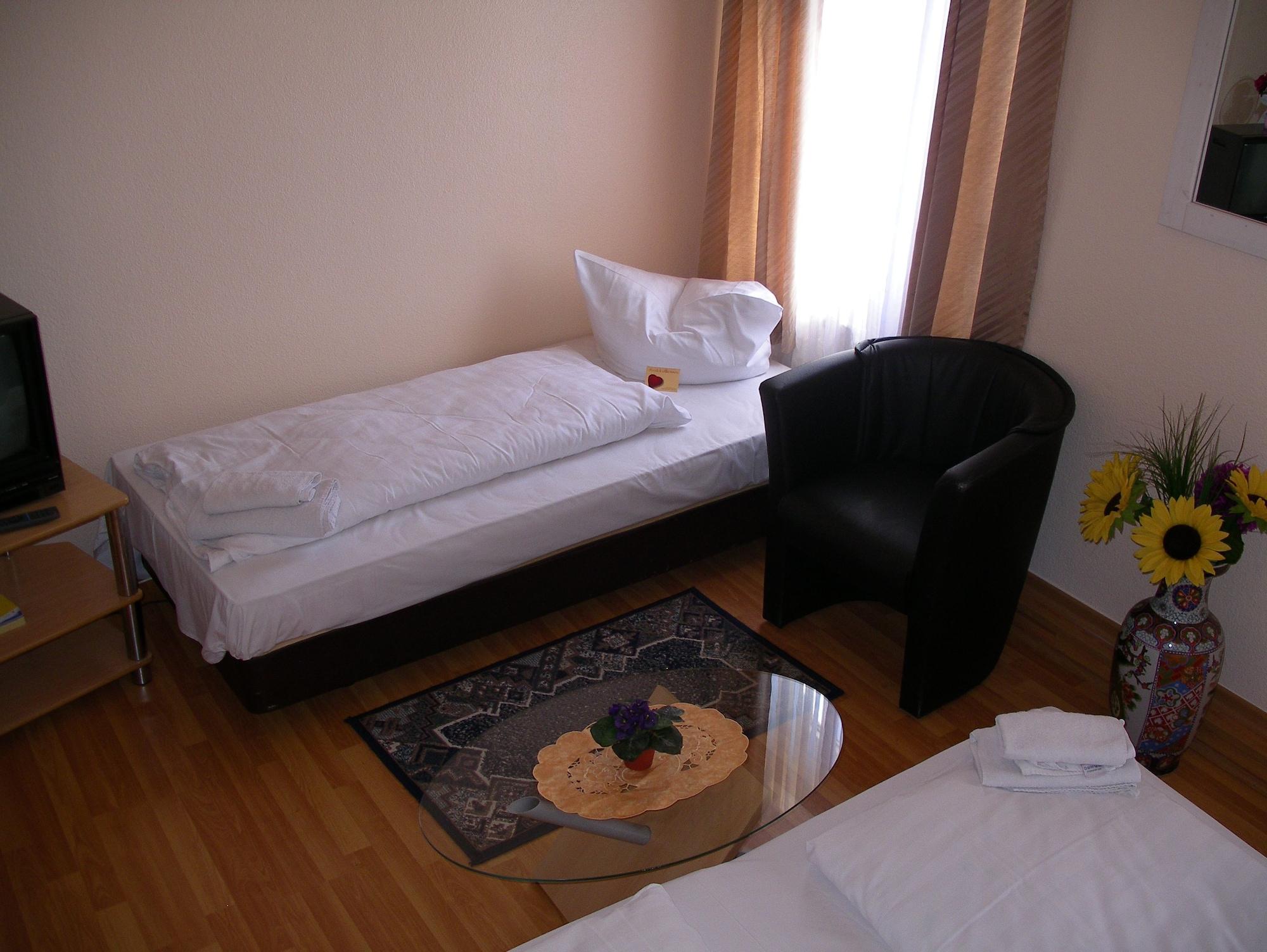 Hotel Garni Djaran Offenbach am Main Zewnętrze zdjęcie