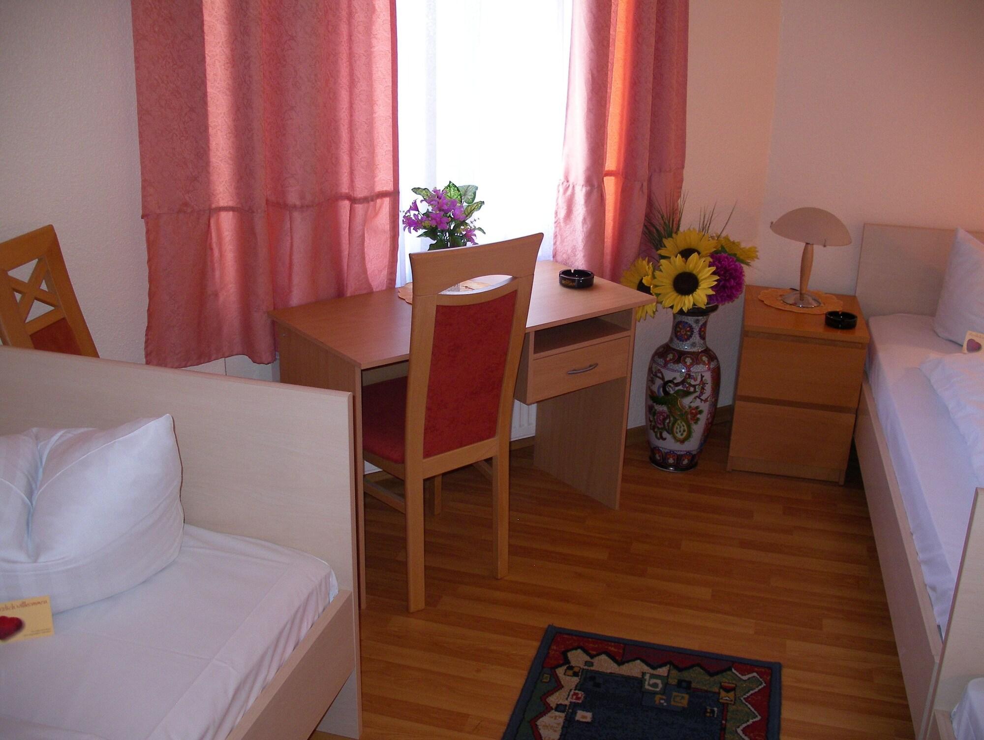 Hotel Garni Djaran Offenbach am Main Zewnętrze zdjęcie